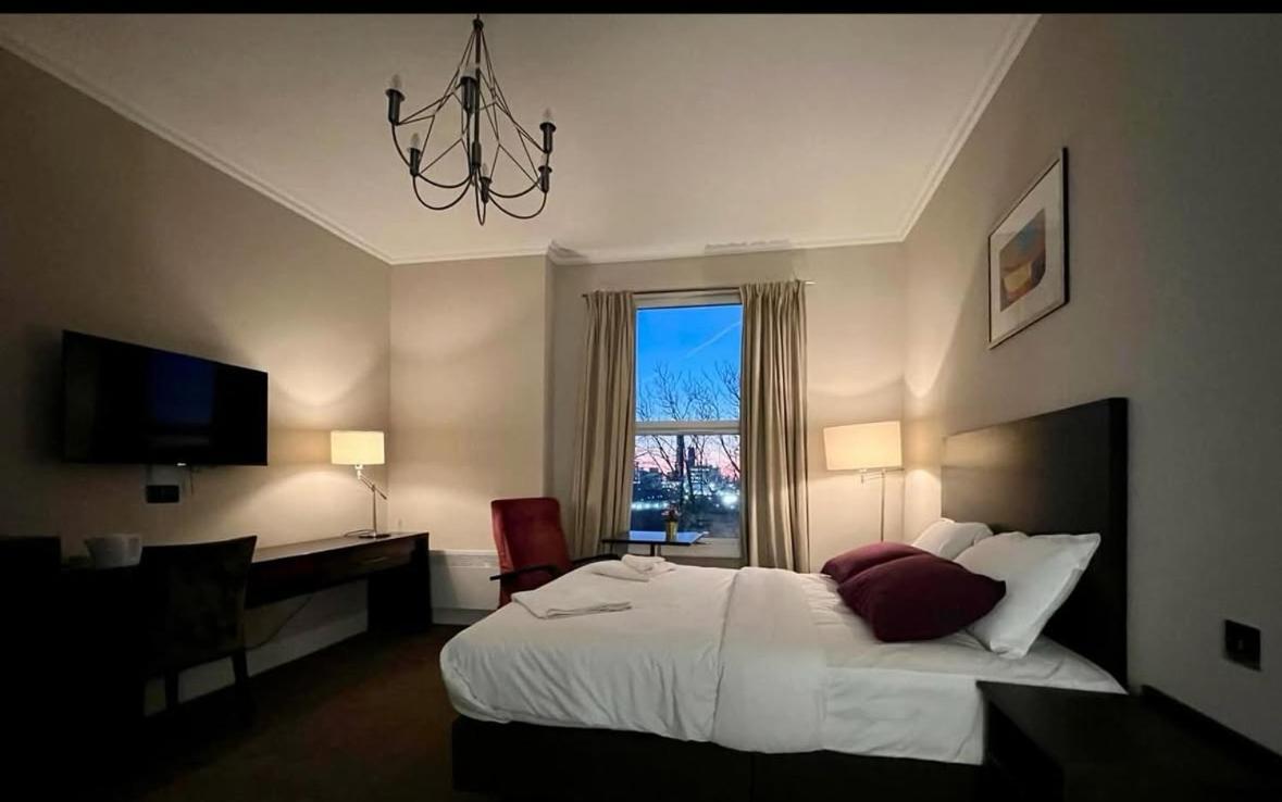 Green Ariana Hotel - Near Wembley And Central Londen Buitenkant foto
