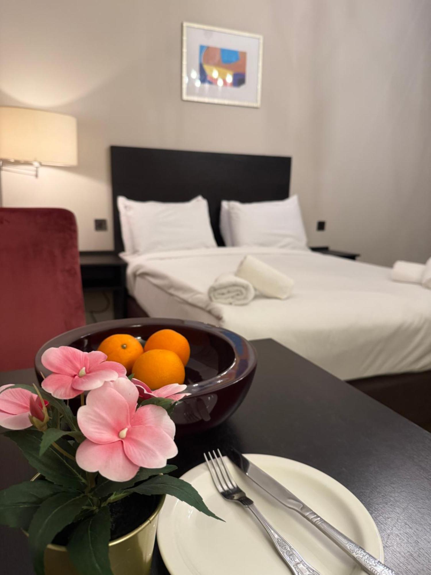 Green Ariana Hotel - Near Wembley And Central Londen Buitenkant foto