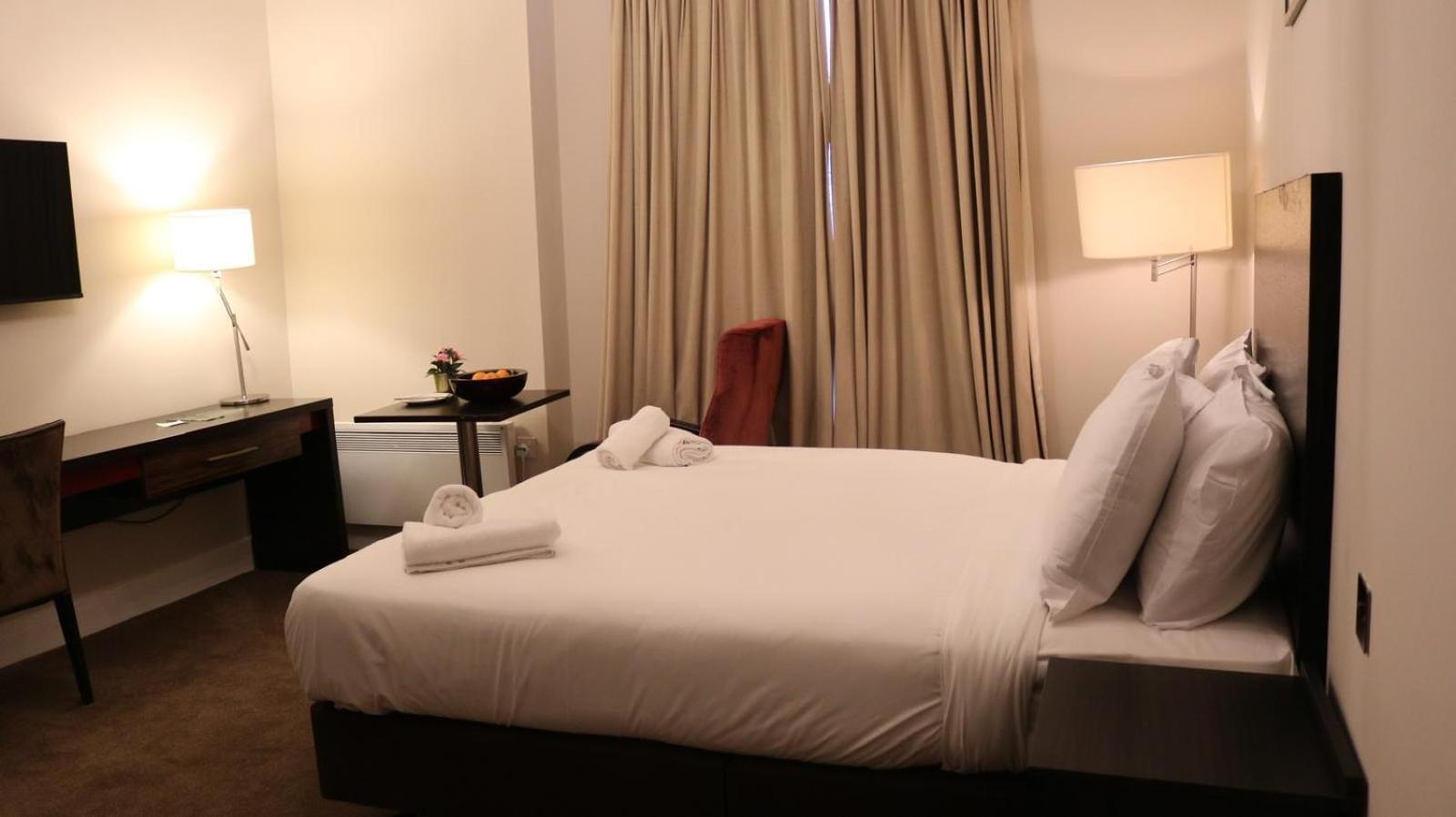 Green Ariana Hotel - Near Wembley And Central Londen Buitenkant foto