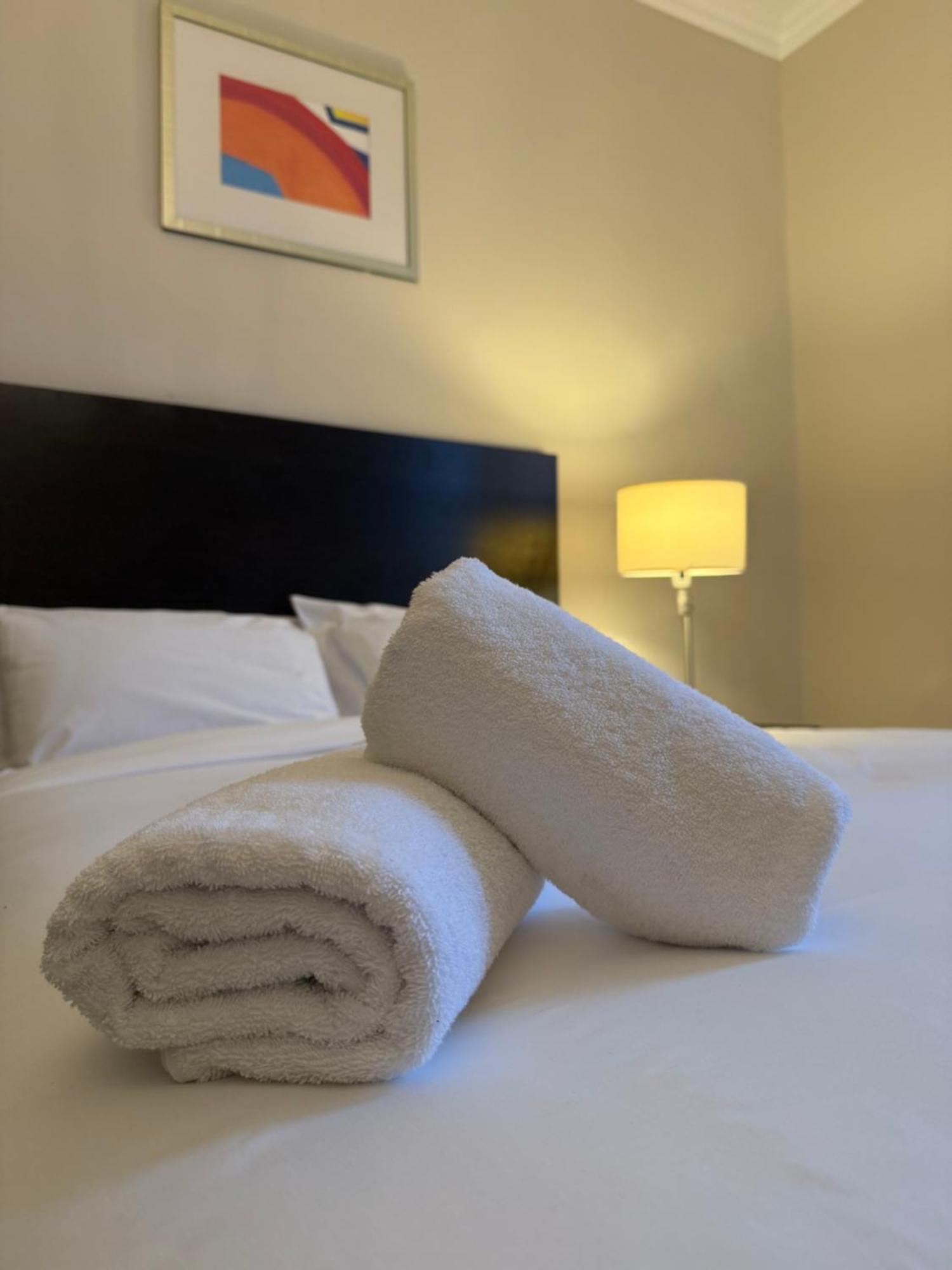 Green Ariana Hotel - Near Wembley And Central Londen Buitenkant foto